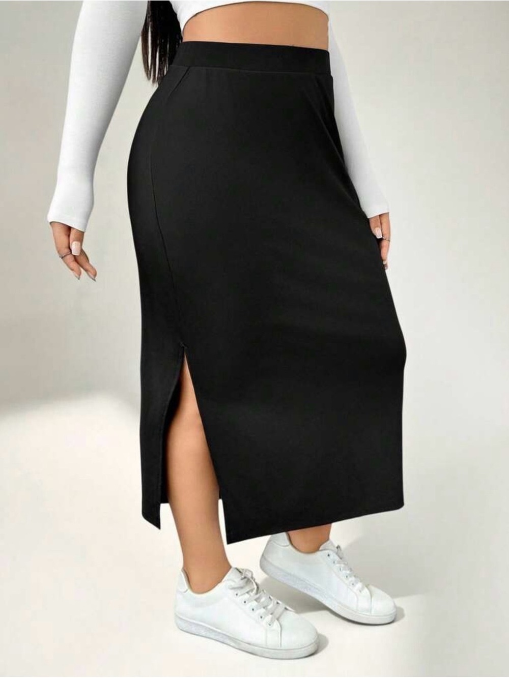 Black knit lightweight midi skirt (XL)